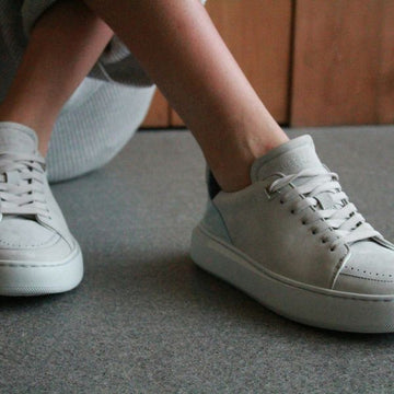 how should an AFO fit? Cadense adpative shoes with AFO Compatibiility