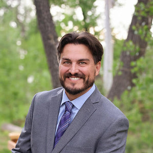Dr. Nathan Estrada